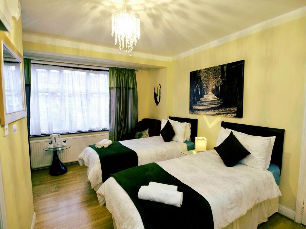 Gable Lodge London B&B Енфілд Екстер'єр фото